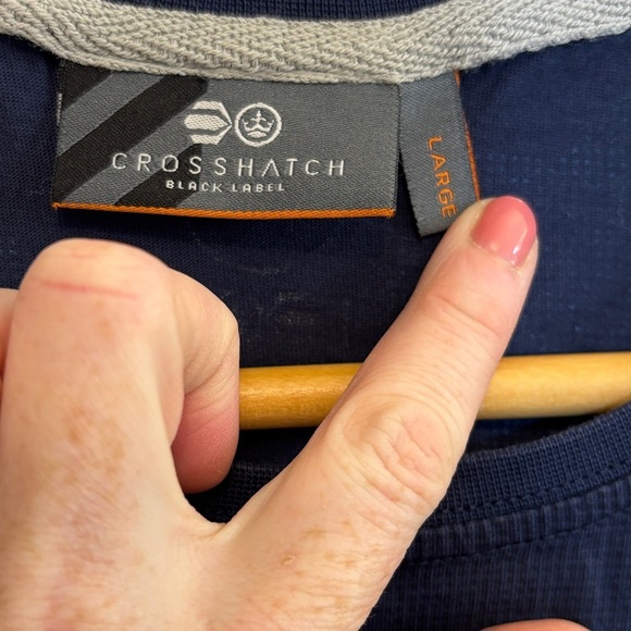 Navy Blue Short Sleeve Tee with Crew Neck and Text Design - Picture 3 of 4